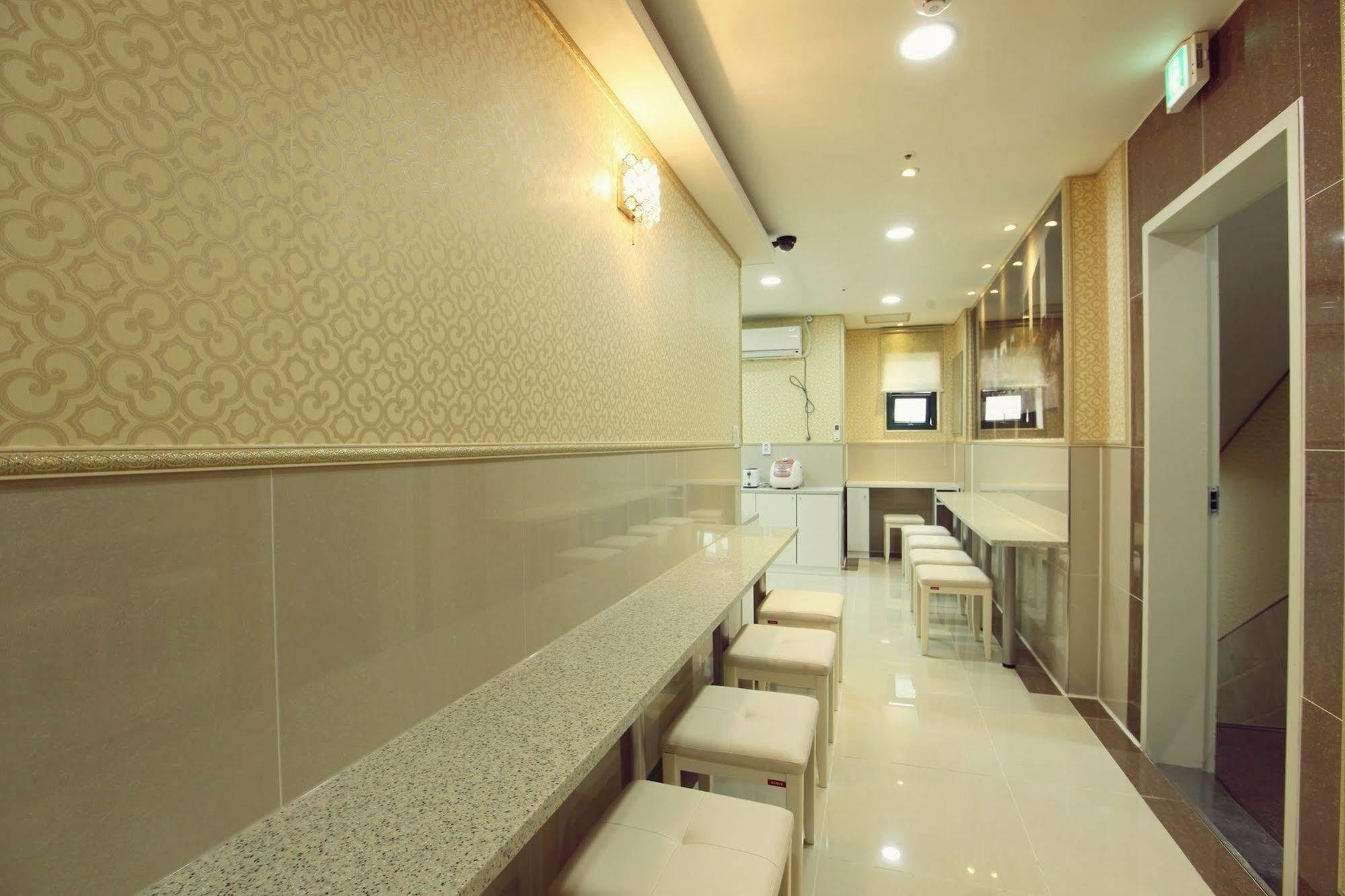 Chloe Guesthouse Gangnam Сеул Екстер'єр фото